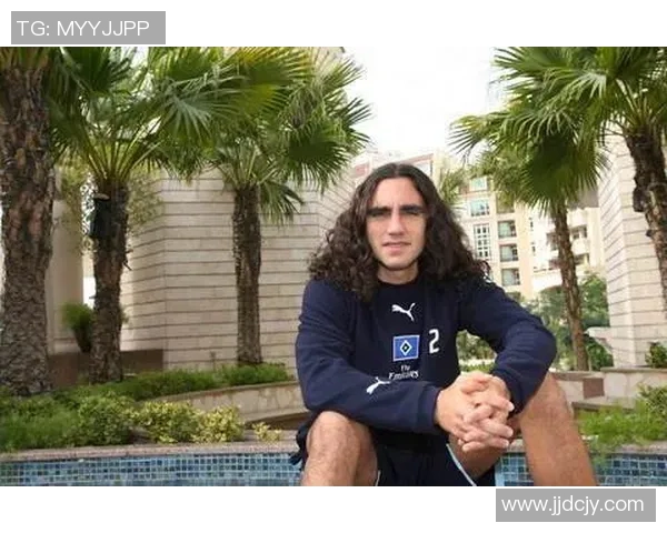 折纸艺术与足球魅力相结合打造极致球星系列创作展示