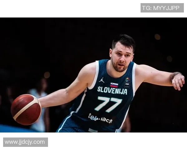 球星赛前传球热身精彩瞬间 揭秘球员如何调整状态迎接比赛 球星赛前传球热身精彩瞬间 揭秘球员如何调整状态迎接比赛